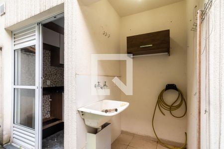 Casa de condomínio para alugar com 56m², 2 quartos e 1 vagaÁrea de Serviço