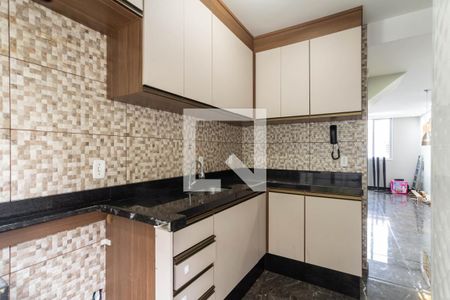 Casa de condomínio para alugar com 56m², 2 quartos e 1 vagaCozinha