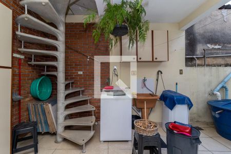 Casa à venda com 260m², 3 quartos e 1 vagaQuintal dos Fundos