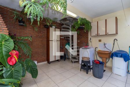 Casa à venda com 260m², 3 quartos e 1 vagaQuintal dos Fundos