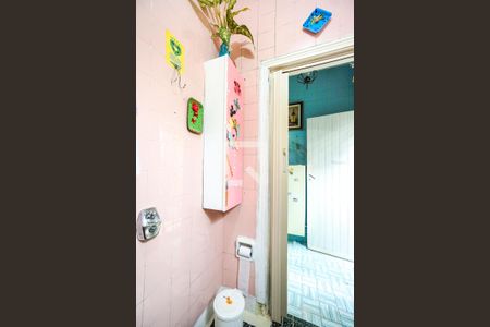 Banheiro social de casa de condomínio à venda com 5 quartos, 466m² em Penha de França, São Paulo