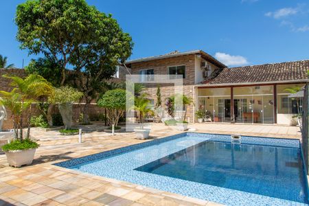 Casa para alugar com 521m², 5 quartos e 4 vagasQuintal - Casa ao fundo