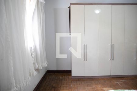 Casa à venda com 500m², 7 quartos e 1 vaga Casa à venda com 500m², 7 quartos e 1 vagaQuarto 4