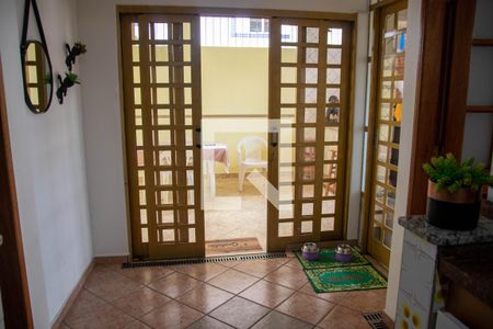 Casa à venda com 500m², 7 quartos e 1 vaga Casa à venda com 500m², 7 quartos e 1 vagaCozinha 3