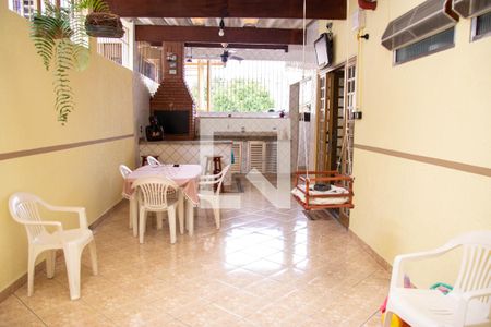 Casa à venda com 500m², 7 quartos e 1 vaga Casa à venda com 500m², 7 quartos e 1 vagaChurrasqueira