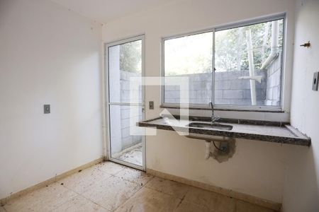 Cozinha de casa de condomínio para alugar com 2 quartos, 49m² em Da Graça, Cotia