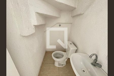 Lavabo de casa de condomínio para alugar com 2 quartos, 49m² em Da Graça, Cotia