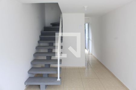 Sala de casa de condomínio para alugar com 2 quartos, 49m² em Da Graça, Cotia