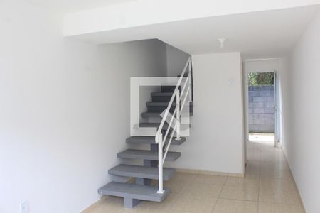 Sala de casa de condomínio para alugar com 2 quartos, 49m² em Da Graça, Cotia