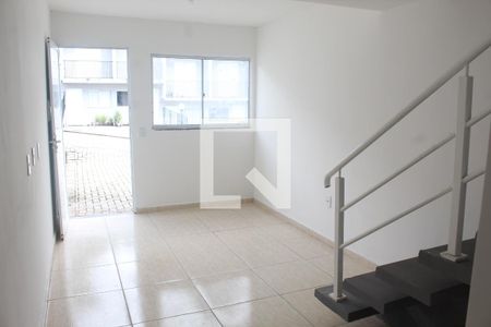 Sala de casa de condomínio para alugar com 2 quartos, 49m² em Da Graça, Cotia