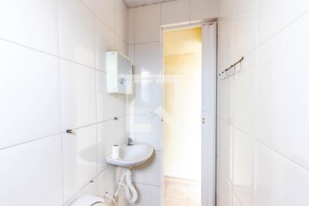 Casa à venda com 250m², 4 quartos e 4 vagas Casa à venda com 250m², 4 quartos e 4 vagasBanheiro da Edícula