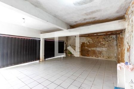 Casa à venda com 250m², 4 quartos e 4 vagas Casa à venda com 250m², 4 quartos e 4 vagasGaragem