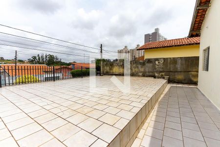 Casa à venda com 250m², 4 quartos e 4 vagas Casa à venda com 250m², 4 quartos e 4 vagasPateo da frente da casa