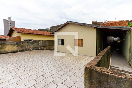 Casa à venda com 250m², 4 quartos e 4 vagas Casa à venda com 250m², 4 quartos e 4 vagasFachada da casa no primeiro andar