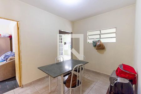 Casa à venda com 250m², 4 quartos e 4 vagas Casa à venda com 250m², 4 quartos e 4 vagasCopa