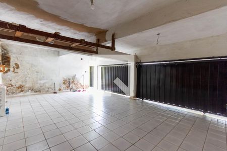 Casa à venda com 250m², 4 quartos e 4 vagas Casa à venda com 250m², 4 quartos e 4 vagasGaragem