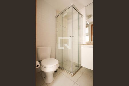 Banheiro de kitnet/studio para alugar com 1 quarto, 27m² em Setor de Habitações Individuais Norte, Brasília