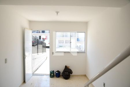 Sala de casa de condomínio para alugar com 2 quartos, 49m² em Da Graça, Cotia