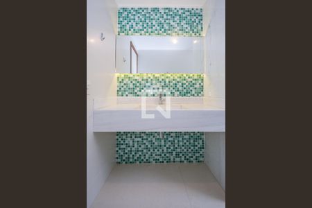 Apartamento à venda com 145m², 4 quartos e 3 vagas Apartamento à venda com 145m², 4 quartos e 3 vagasBanheiro Social