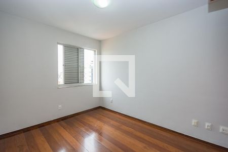 Apartamento à venda com 145m², 4 quartos e 3 vagas Apartamento à venda com 145m², 4 quartos e 3 vagasQuarto 2