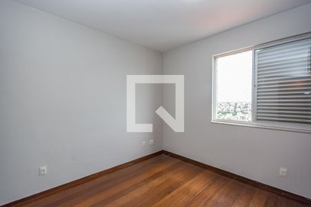 Apartamento à venda com 145m², 4 quartos e 3 vagas Apartamento à venda com 145m², 4 quartos e 3 vagasSuíte