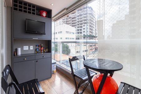 Apartamento à venda com 75m², 3 quartos e 1 vaga Apartamento à venda com 75m², 3 quartos e 1 vagaSacada