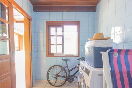 Casa à venda com 230m², 4 quartos e 2 vagasDepósito