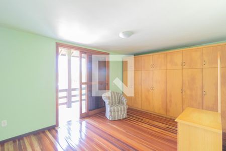 Casa à venda com 230m², 4 quartos e 2 vagasQuarto Suíte 