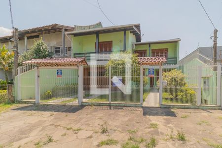 Casa à venda com 230m², 4 quartos e 2 vagasFachada