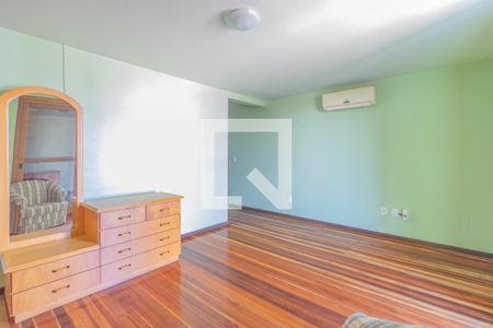 Casa à venda com 230m², 4 quartos e 2 vagasQuarto Suíte 