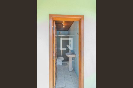 Casa à venda com 230m², 4 quartos e 2 vagasBanheiro de serviço