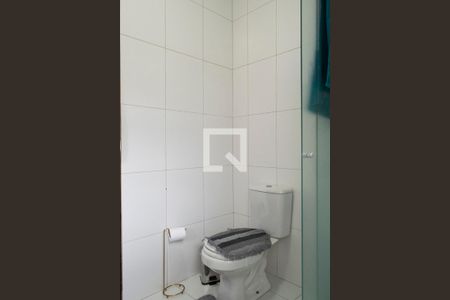 Casa à venda com 240m², 4 quartos e 1 vaga Casa à venda com 240m², 4 quartos e 1 vagaBanheiro 2