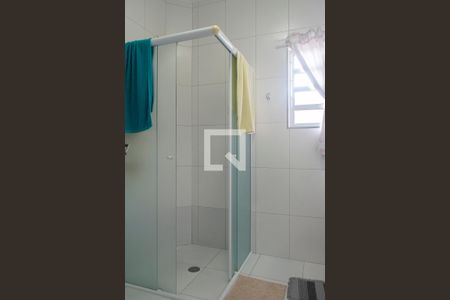 Casa à venda com 240m², 4 quartos e 1 vaga Casa à venda com 240m², 4 quartos e 1 vagaBanheiro 2