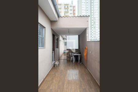 Casa à venda com 240m², 4 quartos e 1 vaga Casa à venda com 240m², 4 quartos e 1 vagaQuintal casa 2