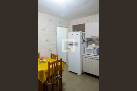 Casa à venda com 240m², 4 quartos e 1 vaga Casa à venda com 240m², 4 quartos e 1 vagaCozinha 1