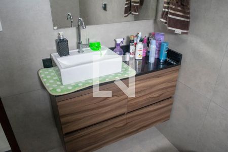 Casa à venda com 240m², 4 quartos e 1 vaga Casa à venda com 240m², 4 quartos e 1 vagaBanheiro 3