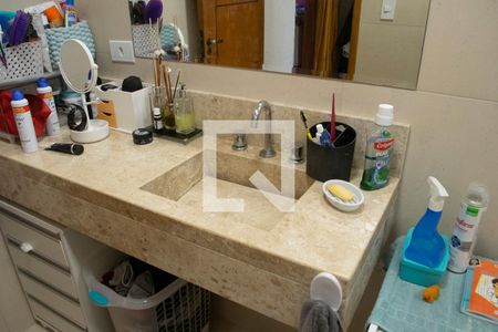 Casa à venda com 240m², 4 quartos e 1 vaga Casa à venda com 240m², 4 quartos e 1 vagaBanheiro quarto 4