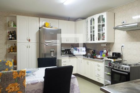 Casa à venda com 240m², 4 quartos e 1 vaga Casa à venda com 240m², 4 quartos e 1 vagaCozinha 2