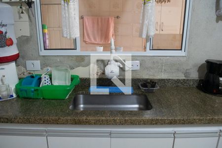 Casa à venda com 240m², 4 quartos e 1 vaga Casa à venda com 240m², 4 quartos e 1 vagaCozinha 1