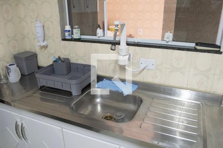 Casa à venda com 240m², 4 quartos e 1 vaga Casa à venda com 240m², 4 quartos e 1 vagaCozinha 2