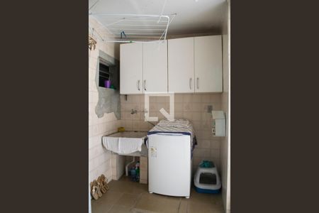 Casa à venda com 240m², 4 quartos e 1 vaga Casa à venda com 240m², 4 quartos e 1 vagaÁrea de Serviço 1