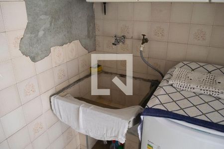 Casa à venda com 240m², 4 quartos e 1 vaga Casa à venda com 240m², 4 quartos e 1 vagaÁrea de Serviço 1