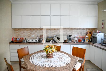 Casa à venda com 138m², 3 quartos e 2 vagasCozinha