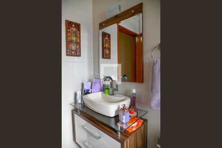 Casa à venda com 138m², 3 quartos e 2 vagasBanheiro Social