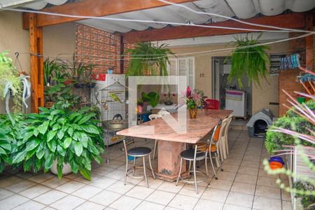 Casa à venda com 138m², 3 quartos e 2 vagasQuintal