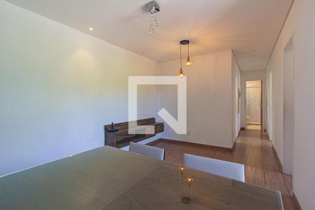 Sala de apartamento para alugar com 3 quartos, 62m² em Santa Cândida, Curitiba