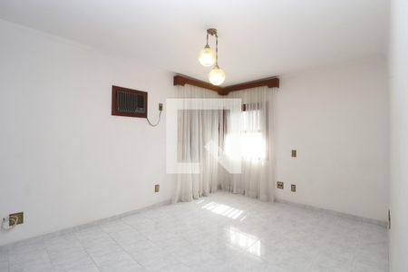 Casa à venda com 274m², 3 quartos e 4 vagasQuarto 3 - Suíte