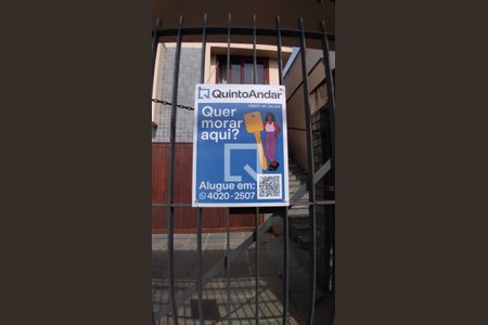 Casa à venda com 274m², 3 quartos e 4 vagas Casa à venda com 274m², 3 quartos e 4 vagasFachada