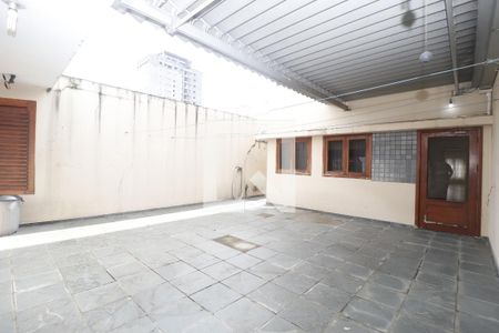 Casa à venda com 274m², 3 quartos e 4 vagasQuintal