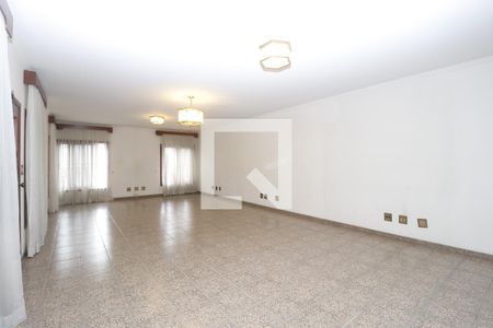 Sala de casa para alugar com 3 quartos, 274m² em Vila Paulicéia, São Paulo